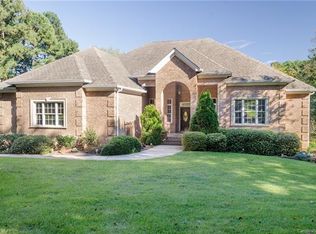 2598 Penngate Dr, Sherrills Ford, NC 28673