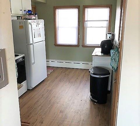 3rd image of 7124 W Orchard St