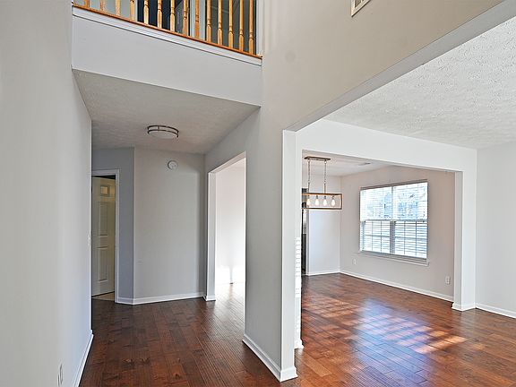 5th image of 2060 Swan Lake Dr SW