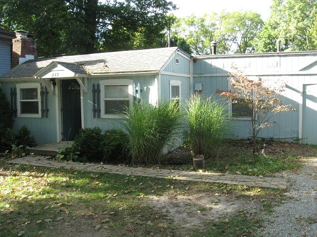 1st image of 229 Riverwood Dr