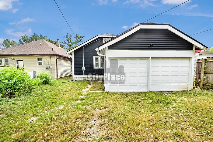2 bed, 1.0 bath, 1234 sqft, $1,195 — Photo 4