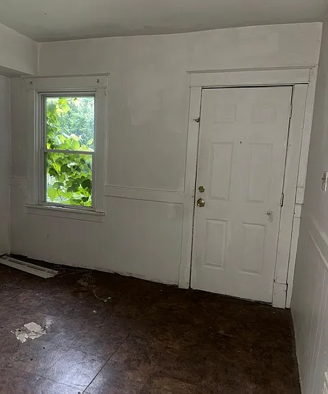 3738 Sylvan Pl — Photo 2