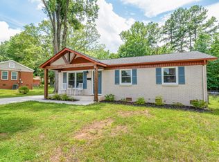 3932 Slagle Dr, Charlotte, NC 28215