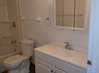 1103 W Maple St, North Canton, OH 44720