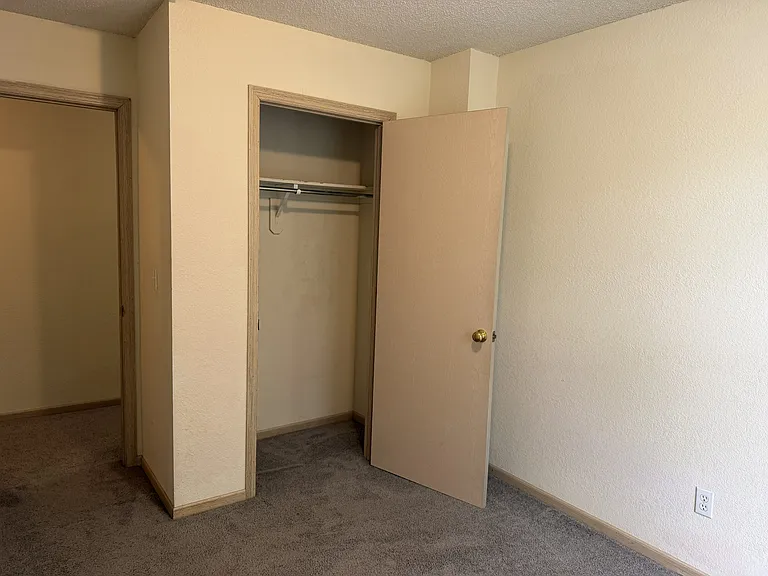 935 Mulberry St — Photo 12