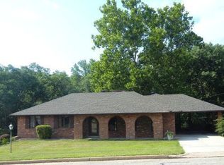 325 Fredricks Ln, Jefferson City, MO 65101