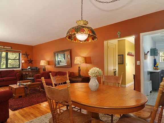 5th image of 154 Martling Ave APT U7