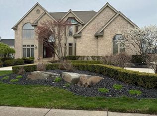 4496 Forestview Dr, West Bloomfield, MI 48322