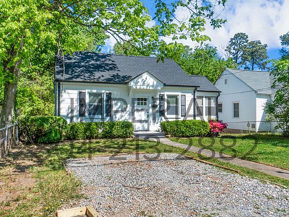 3rd image of 2153 Park Ln