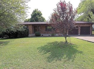 306 Fairview Ln, Desloge, MO 63601