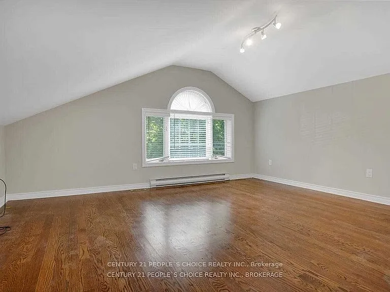 3242 Shelburne Pl — Photo 9