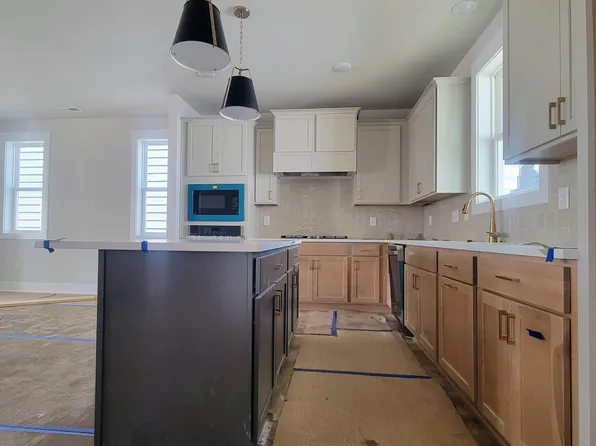 628 Helping Horse Ln, Wendell, NC 27591