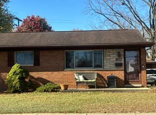 911 N Wildwood St, Westland, MI 48185