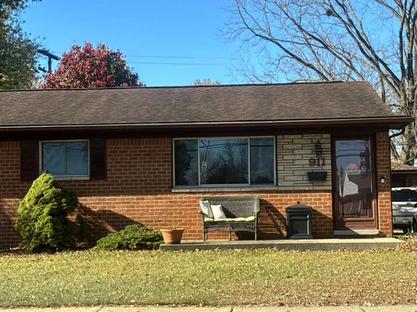 911 N Wildwood St, Westland, MI 48185