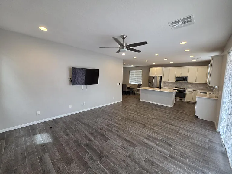 9456 Brough Ave — Photo 18