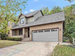 613 Saint Martin Ct, Green Bay, WI 54311