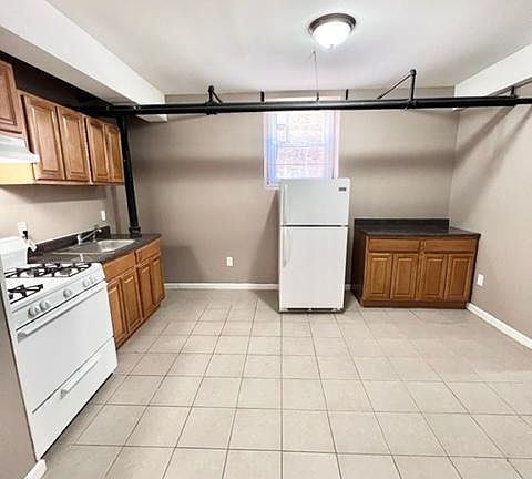 2nd image of 449 Mountainview Ave #B4