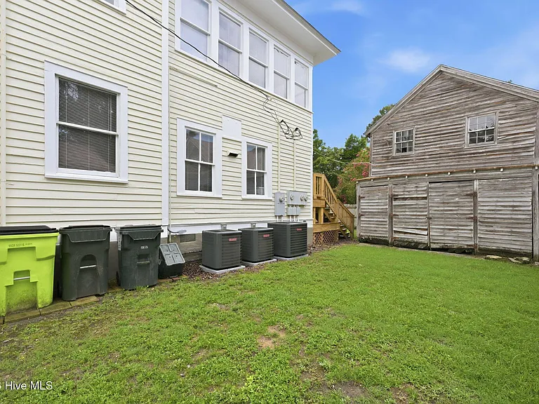 511 Middle St #C — Photo 13