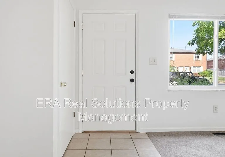 1136 McCarley Dr E — Photo 11