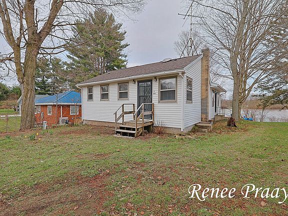 3rd image of 3511 Lake Allegan Dr