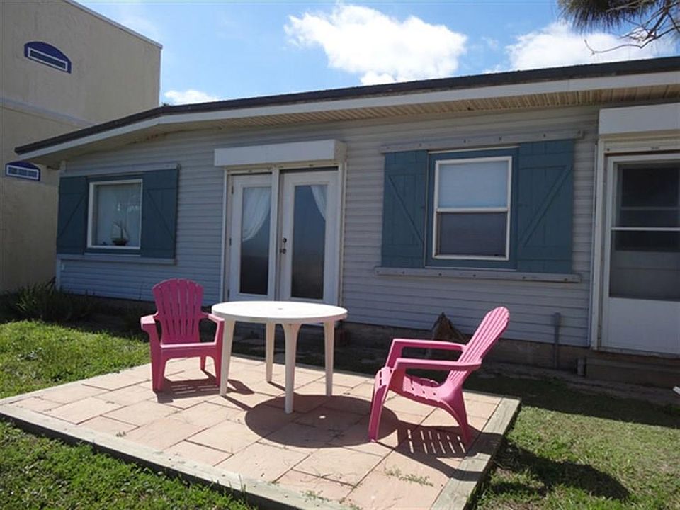 1st image of 822 N Shore Dr