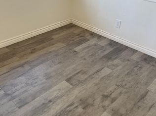 2414 W Edinger Ave, Santa Ana, CA 92704