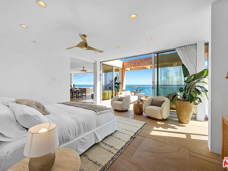 25102 Malibu Rd — Photo 24