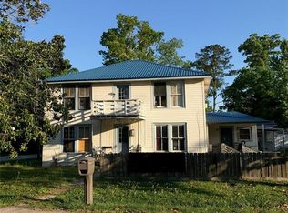 108 W Barrow St, Dayton, TX 77535