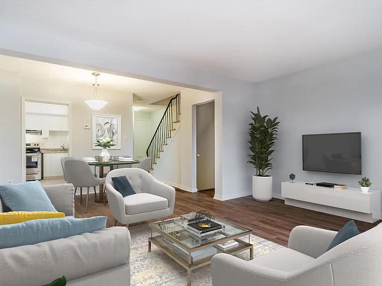 282 Silverstone Dr — Photo 4