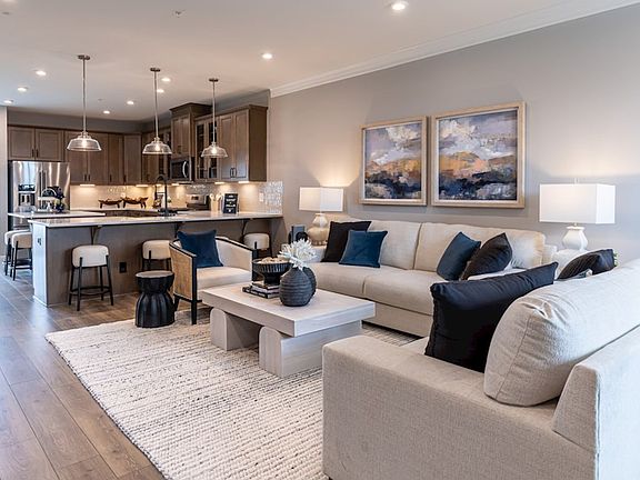 Potomac Great Room and Kitchen