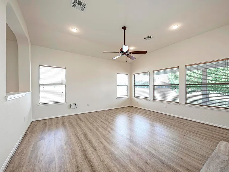 920 Great Sand Dunes Ave — Photo 24