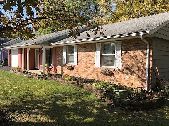 3rd image of 1600 Laramie Dr