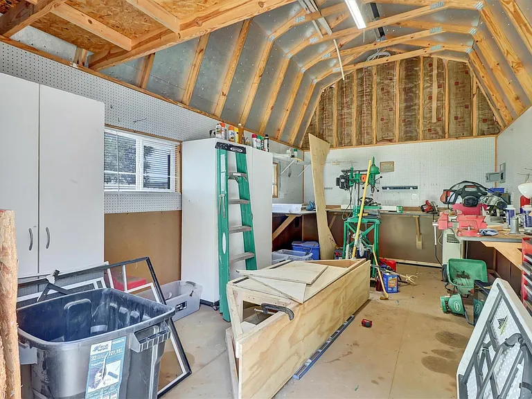 203 Dunkeld Dr — Photo 33