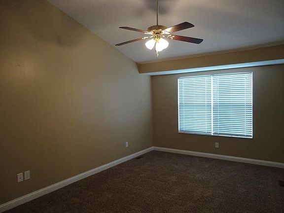 4th image of 4480 Kidwell Ln #1