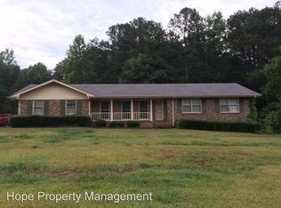 160 Redwood Cir, Fayetteville, GA 30214
