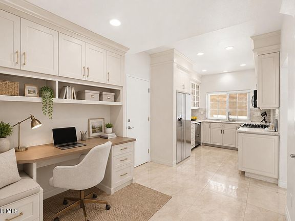 5th image of 4839 La Vella Dr