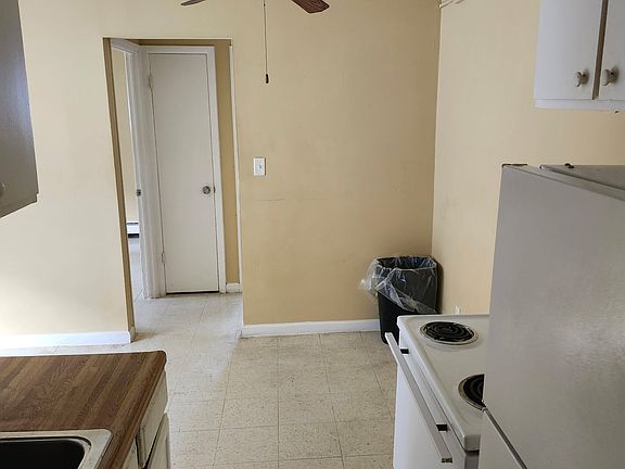 4th image of 1385 W 95th St APT 104