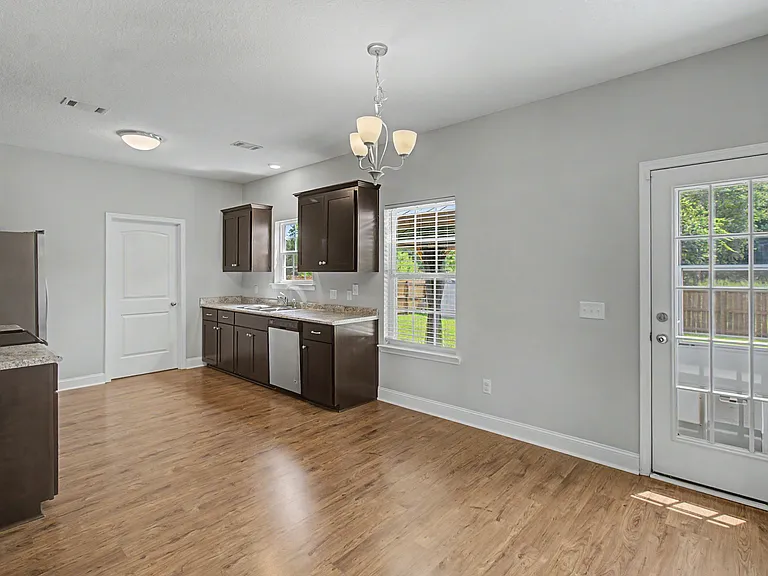 245 Alcott Cir — Photo 10