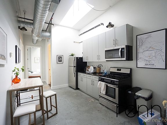 2nd image of 619 Hancock St #2B
