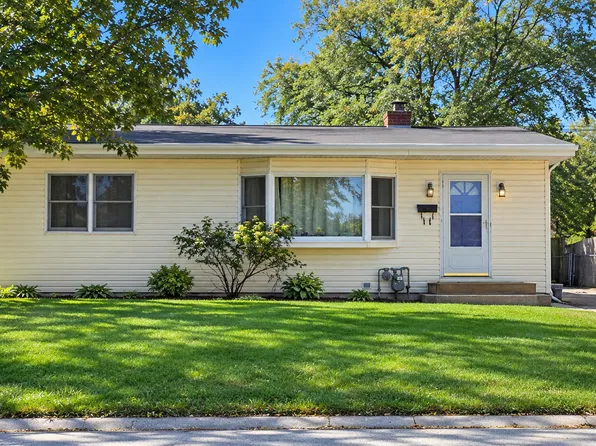 329 S 12th St, St Charles, IL 60174