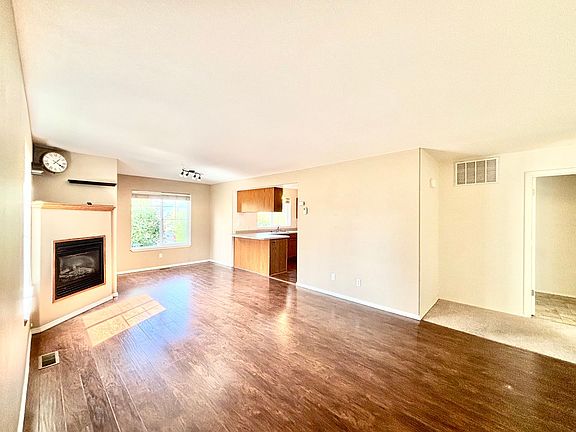 2nd image of 1112 Longbow Ln APT D