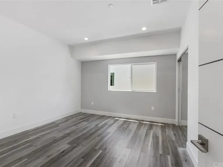 5008 Topanga Canyon Blvd — Photo 6
