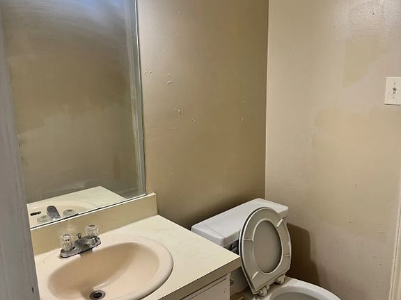 4th image of 5617 Mansfield Rd