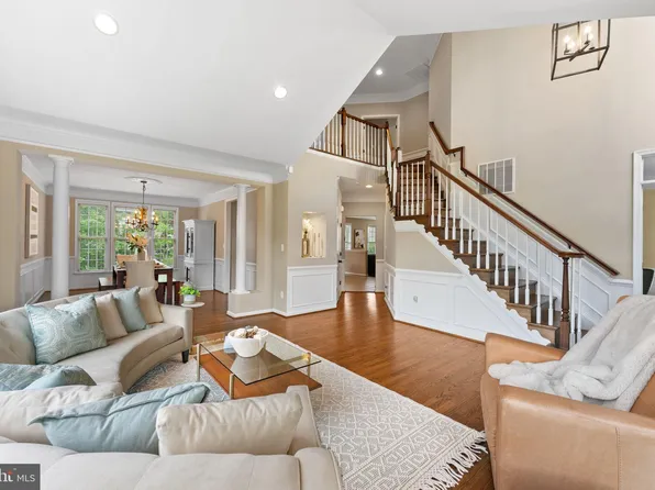 22106 Whisperhill Ct, Ashburn, VA 20148