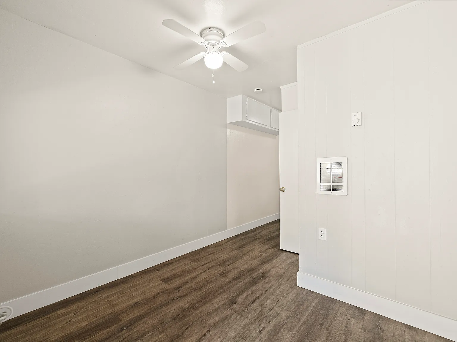 946 Cherry St — Photo 2