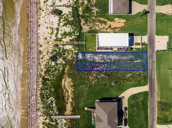 46 County Road 230, Bay City, TX 77414