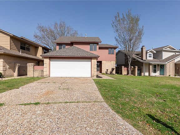 2nd image of 2916 Broadmoor Dr