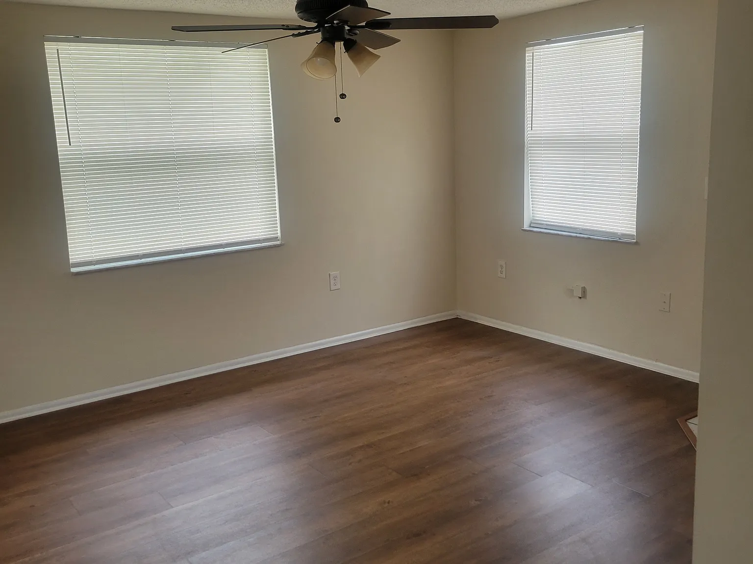 2 bed, 1056 sqft, $1,600 — Photo 3