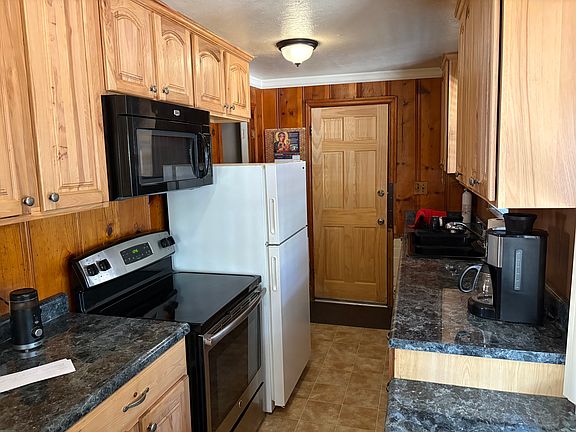 3rd image of 3804 Alder Ave
