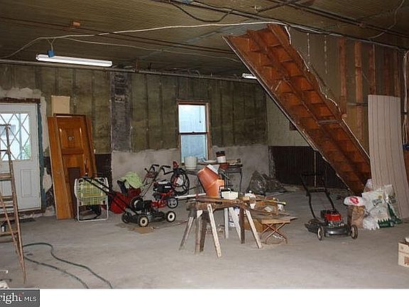 2nd image of 145 Chestnut St